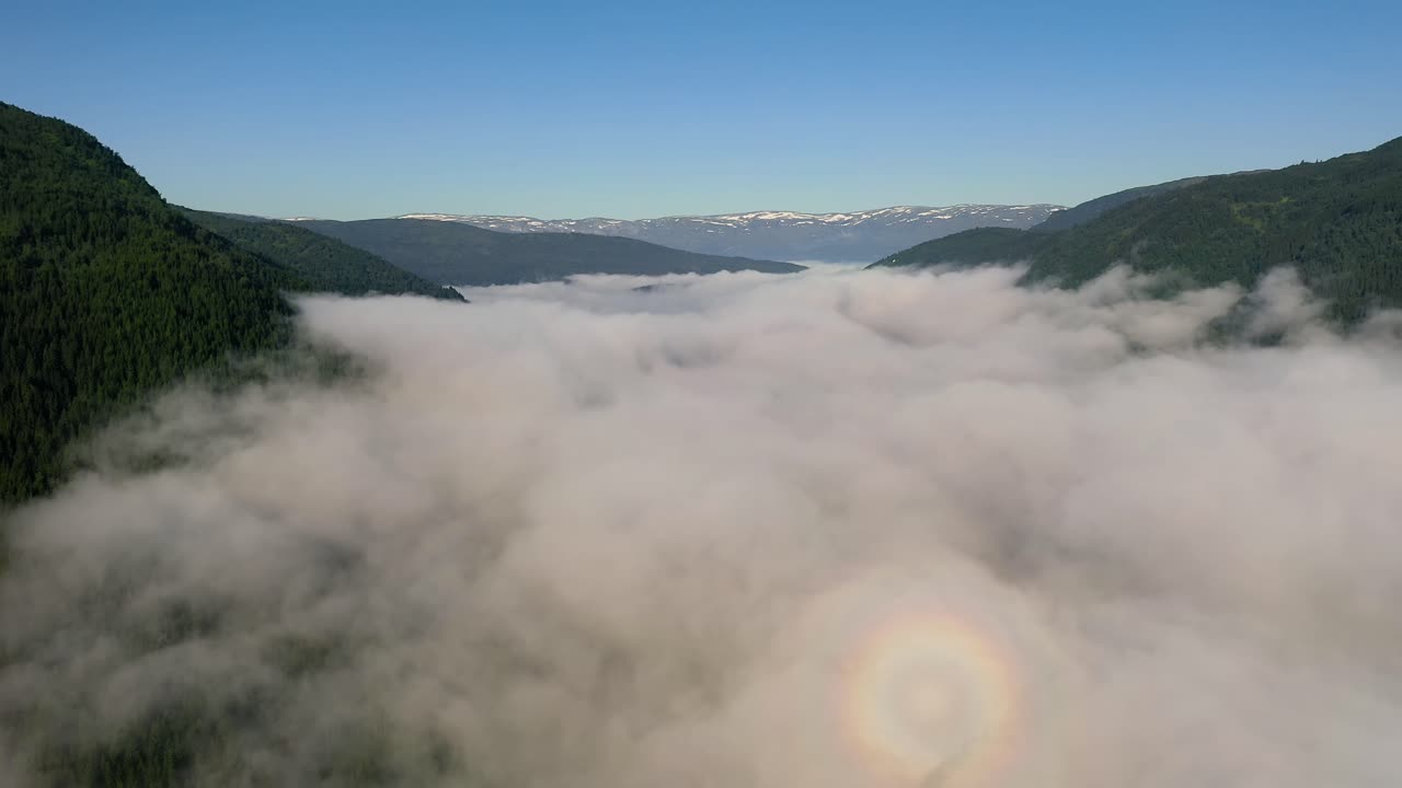 공중 영상 아름다운 자연 노르웨이 구름 위에.