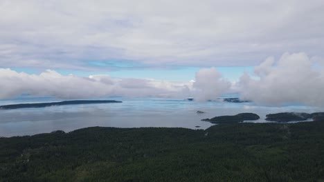 Weite,-Offene-Landschaften-Der-Sunshine-Coast-In-British-Columbia,-Kanada