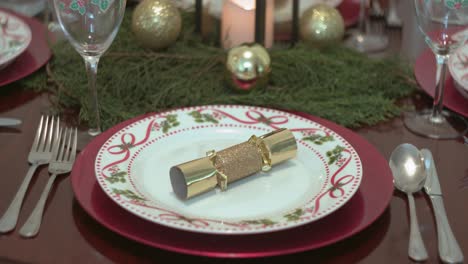 Pan-down-decorated-Christmas-table-setting-wooden-table