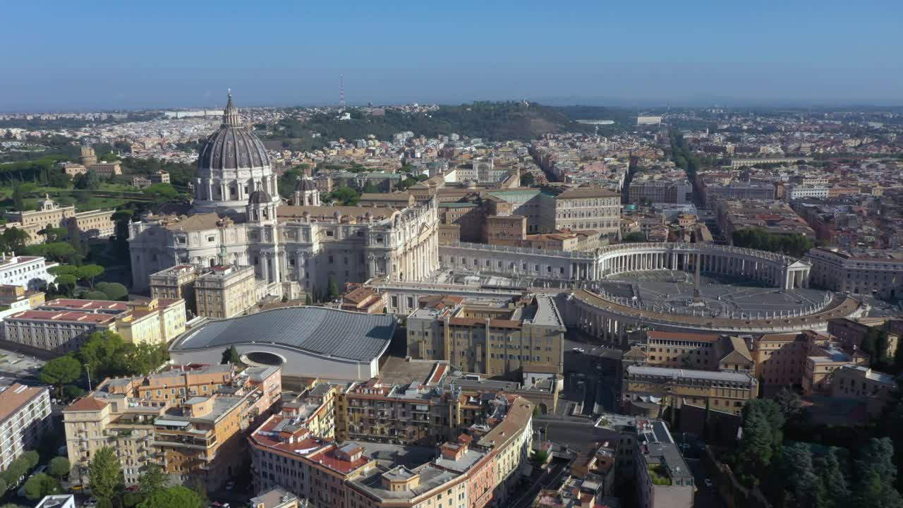 Breathtaking drone shot reveals the Vatican’s architectural splendor, with St. Peter’s Basilica and its iconic square standing as a masterpiece of history, faith, and culture