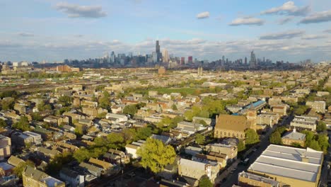 Toma-Aérea-Fija-Del-Barrio-De-Pilsen-En-Chicago,-Illinois