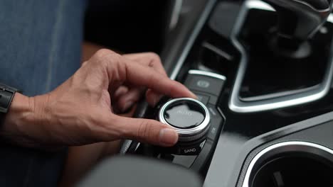 palanca de cambios de coche, interior de coche moderno, maxus d90