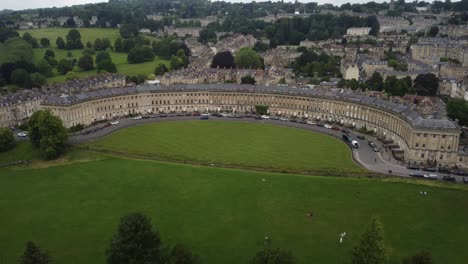 Aerial-footage-of-the-Royal-Crescent-in-Bath