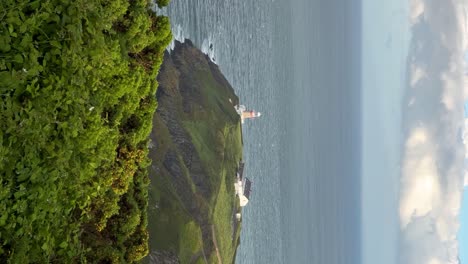 Vista-Del-Faro-Desde-La-Cumbre-Cerca-De-Howth-Dublín