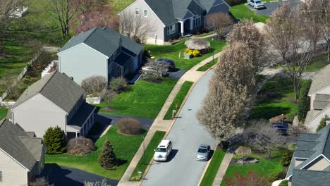 Vista-Aérea-De-Una-Urbanización-En-Los-Estados-Unidos.