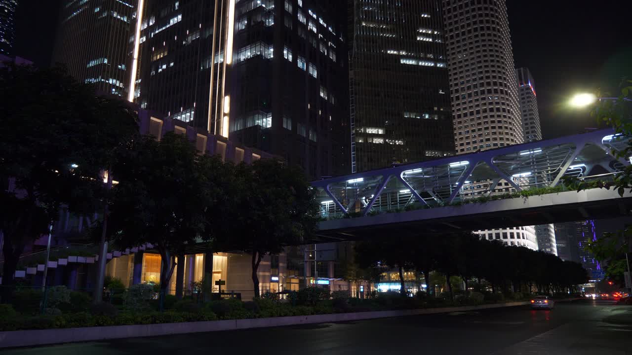 noche iluminada ciudad de guangzhou centro del tráfico calle cruce panorama 4k china