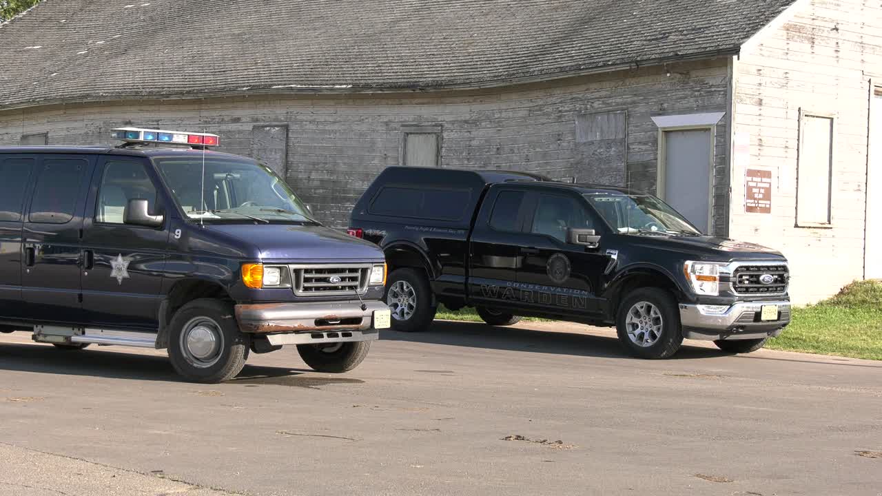 현장에 있는 법의학 경찰 부대