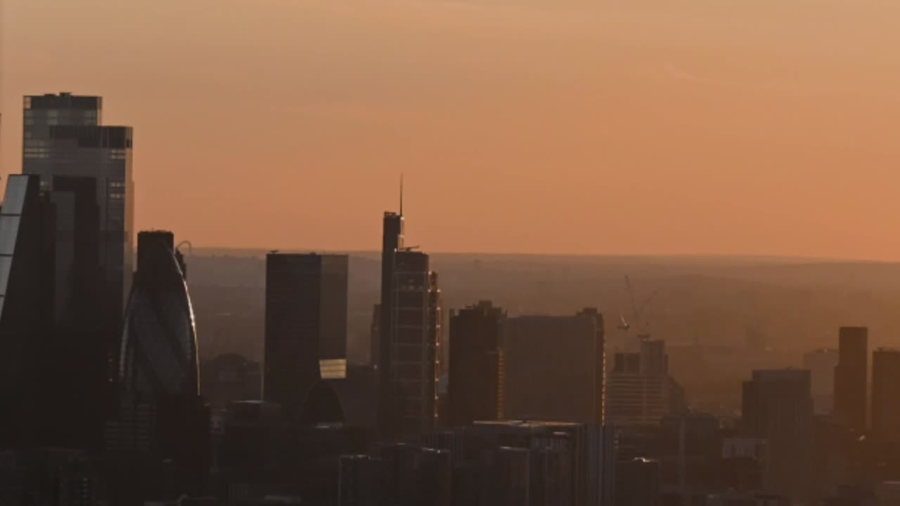 Una vista de cerca de la City de Londres desde Landmark Pinnacle, Londres, Reino Unido