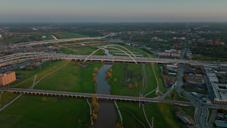 margaret mcdermott bridge and the highway in dallas