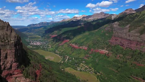 telluride centro de colorado caja de verano cañón oso negro paso camino velo nupcial cae avión no tripulado ouray ridgway niño yankee cuenca 4wd senderismo bluesky acantilado valle aspen bosque círculo de nubes a la derecha