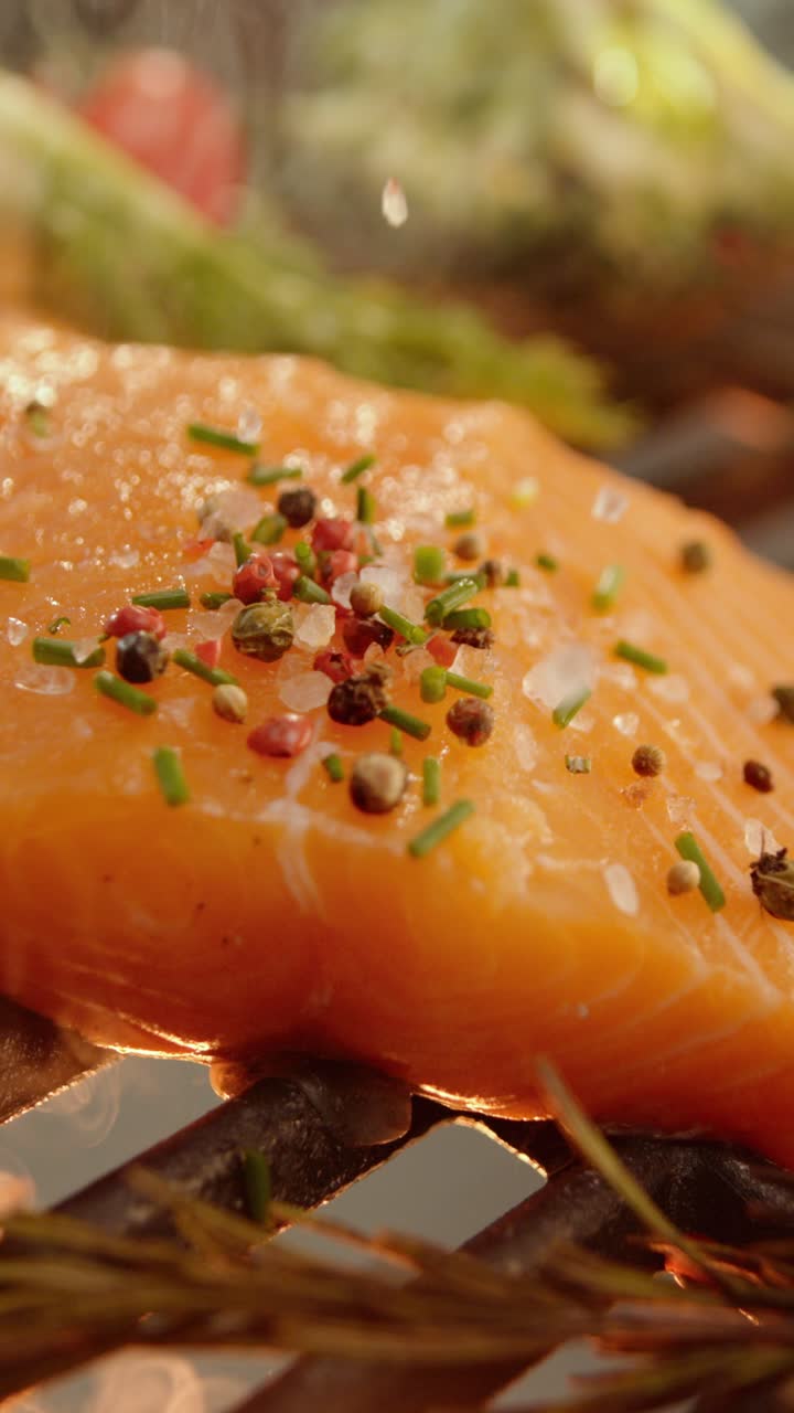 Salmone cucinato con spezie