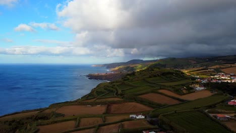 Belleza-De-La-Costa-De-Azores-En-Portugal