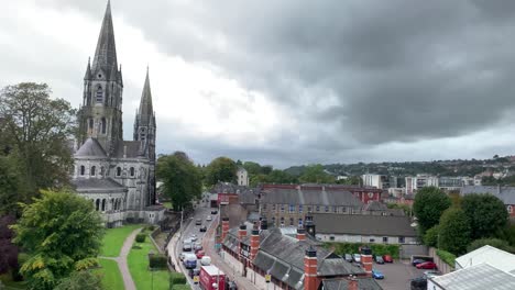 Time-Lapse-of-a-Cathedral