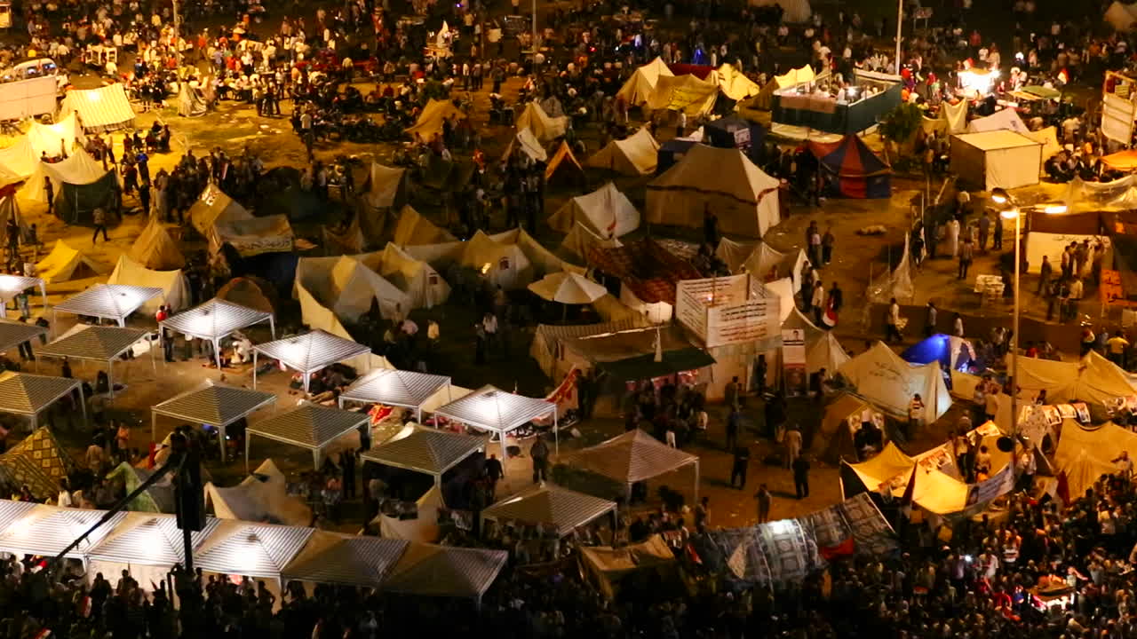 카이로 이집트 7에서 시위대의 오버 헤드보기