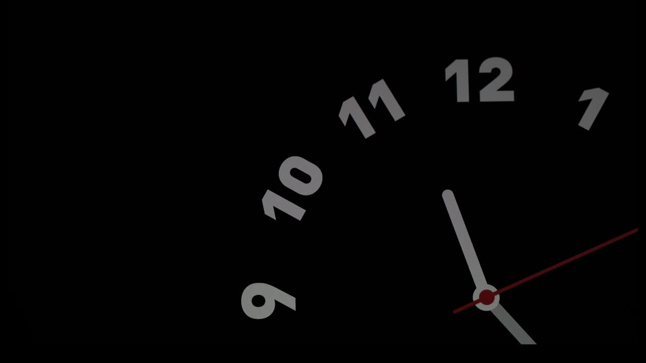 Time-lapse di un orologio su sfondo nero e movimento delle lancette
