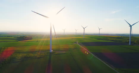 Wind-Turbines-In-Agricultural-Fields