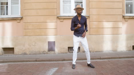 Cuban-Man-Dancing-Salsa-Alone-In-The-Street-1