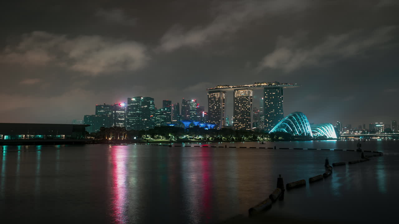 Timelapse of Singapore cityscape at night