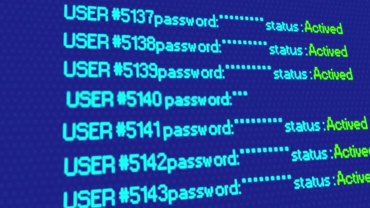 Digitally generated warning sign for online fraud
