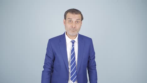 un hombre de negocios curioso.