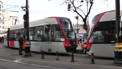 istanbul tramway in action