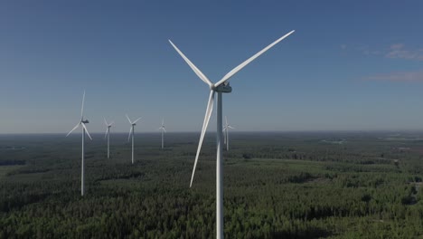 Windgenerator-Mit-Großem-Rotor