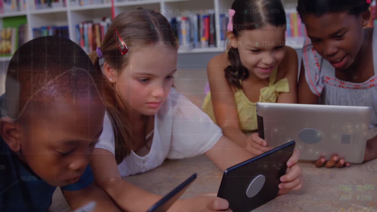 animación de gráficos sobre diversos alumnos que utilizan tabletas en la escuela