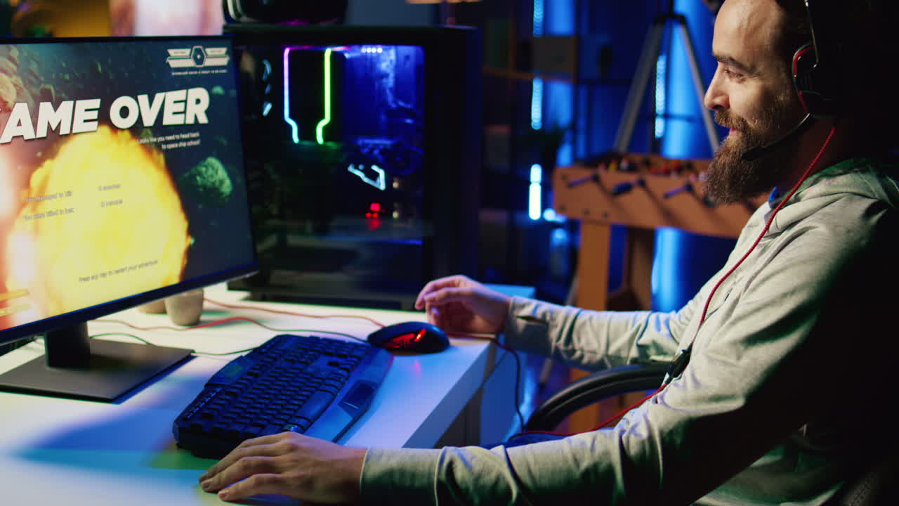 게임 오버 메시지를 받은 게이머가 실망했습니다.