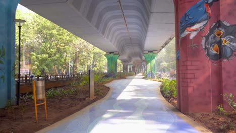 beautyful-garden-in-dadar-bottom-of-flyover-bridge-cam-moving-back-to-front