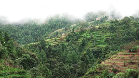 Ein-Schöner-Blick-Auf-Die-Terrassierten-Hänge-Und-Dörfer-In-Den-Ausläufern-Der-Himalaya-berge-Von-Nepal