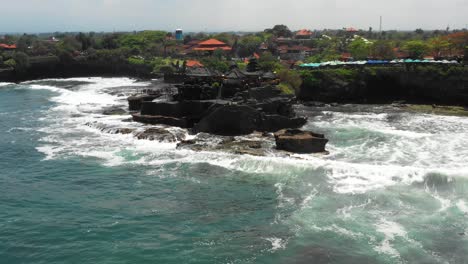 big waves in bali coast