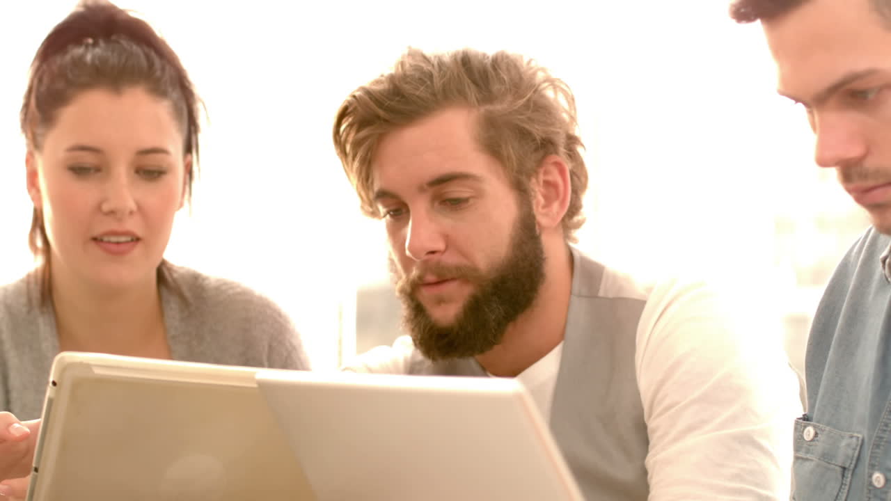 equipo de negocios creativos trabajando juntos