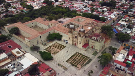 Templo-De-Santo-Domingo-De-Guzmán-Iglesia-Oaxaca-México