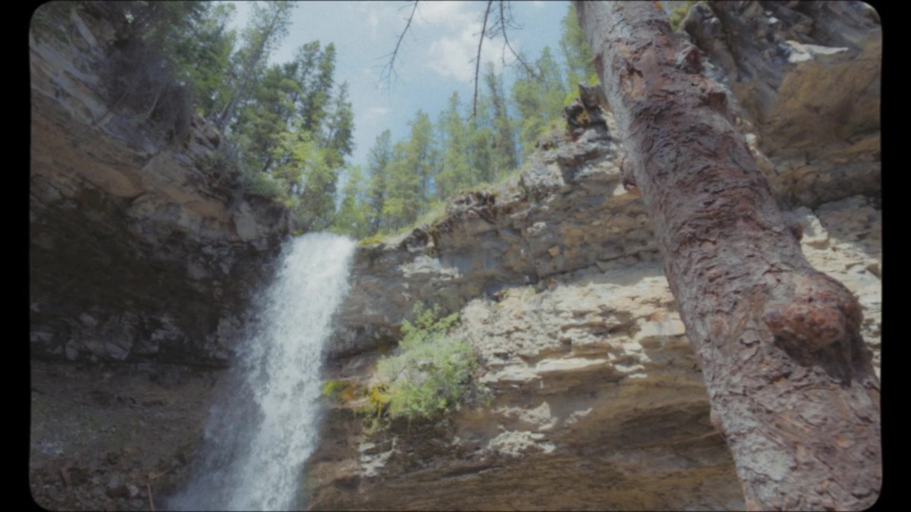 Cascate Troll nelle Montagne Canadesi