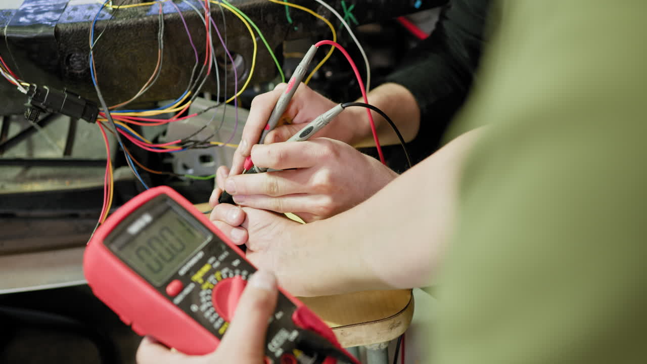 solución de problemas eléctricos de automóviles