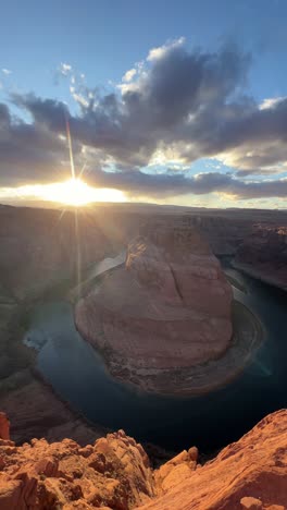 The Stunning Sunset Casts a Warm Glow over Horseshoe Bend Captivating all who see it a Stunning Sunset over Horseshoe Bend Showcasing Natures Beauty with Vibrant Colors as Day Turns to Night