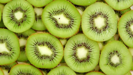 slices of arranged kiwi