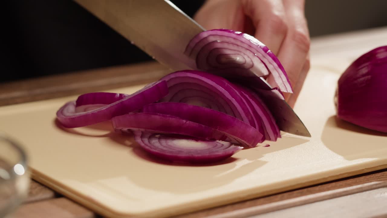 Slicing a Red Onion
