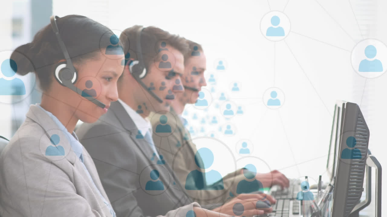 animación de la red de conexiones a través de personas de negocios que usan auriculares telefónicos