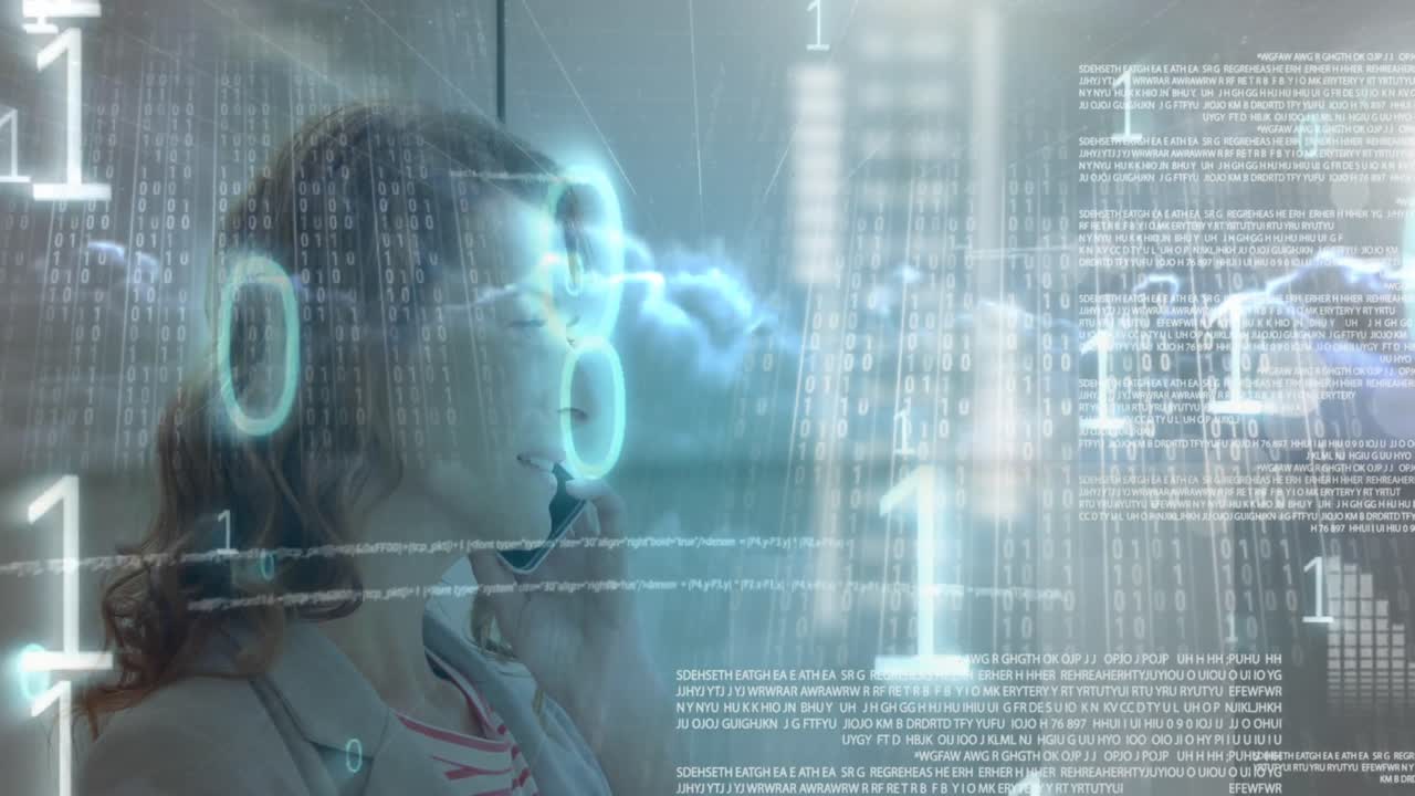 animación de procesamiento de datos sobre mujer caucásica hablando en teléfono inteligente contra nubes en el cielo.