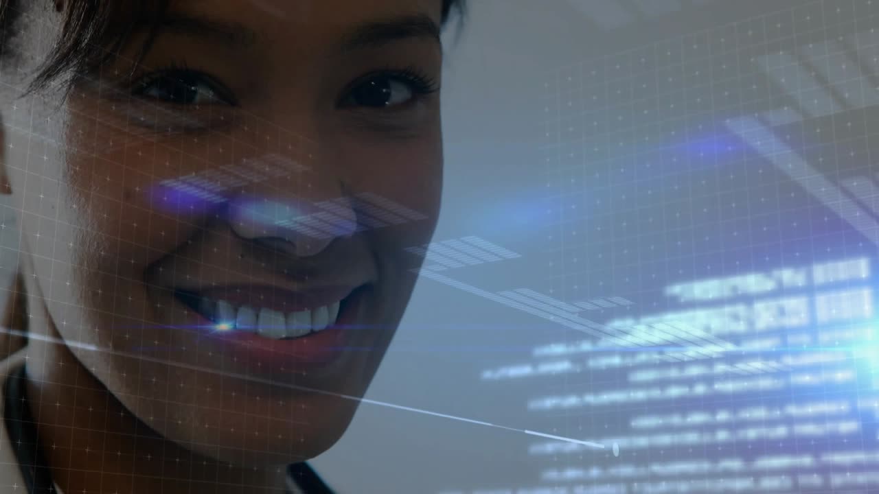 Una dottoressa regola lo stetoscopio mentre la telecamera si allontana, elementi grafici HUD rivelano un sorriso caloroso