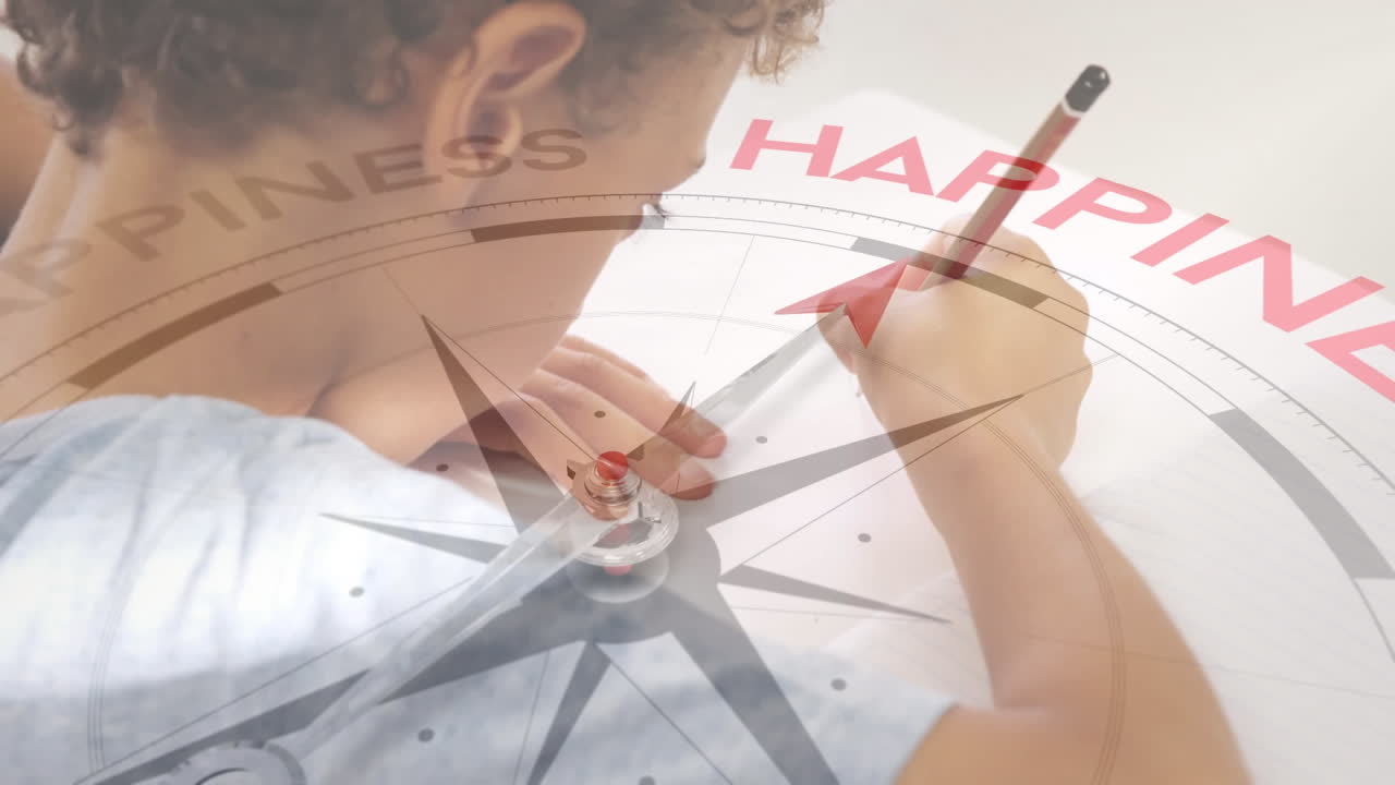 анимация компаса с текстом над афроамериканским мальчиком, пишущим в блокноте