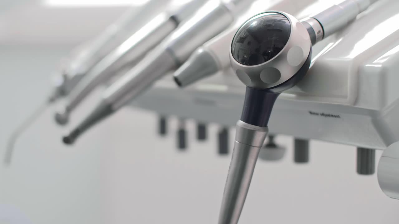 equipo básico del dentista