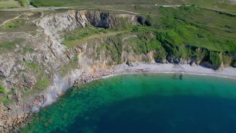 Camaret-Sur-Mer-Playa-Y-Costa-En-Bretaña,-Francia