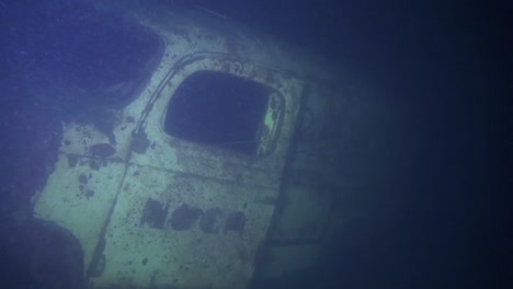 Diving-the-Milk-Truck-deep-in-Lake-Okanagan