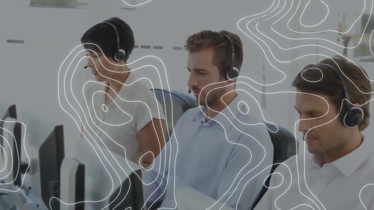 animación de líneas en movimiento sobre personas de negocios que usan auriculares de teléfono