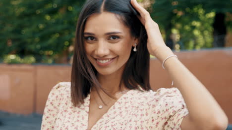 mujer al aire libre