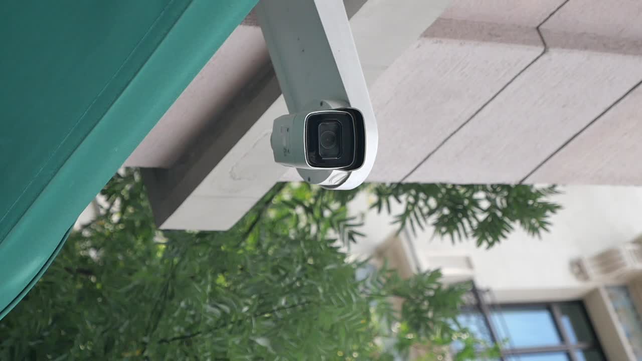 Camera di sicurezza all'esterno dell'edificio
