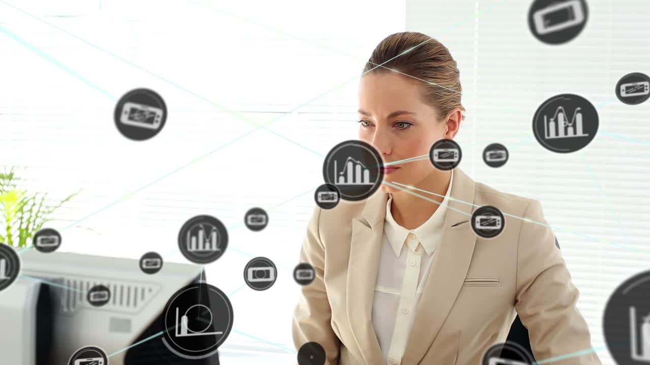 animación de iconos conectados sobre mujer caucásica trabajando en el escritorio en la oficina