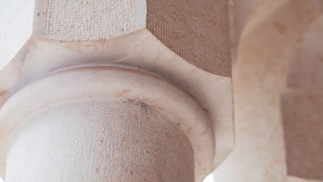 parte de la columna de la iglesia de san miguel.